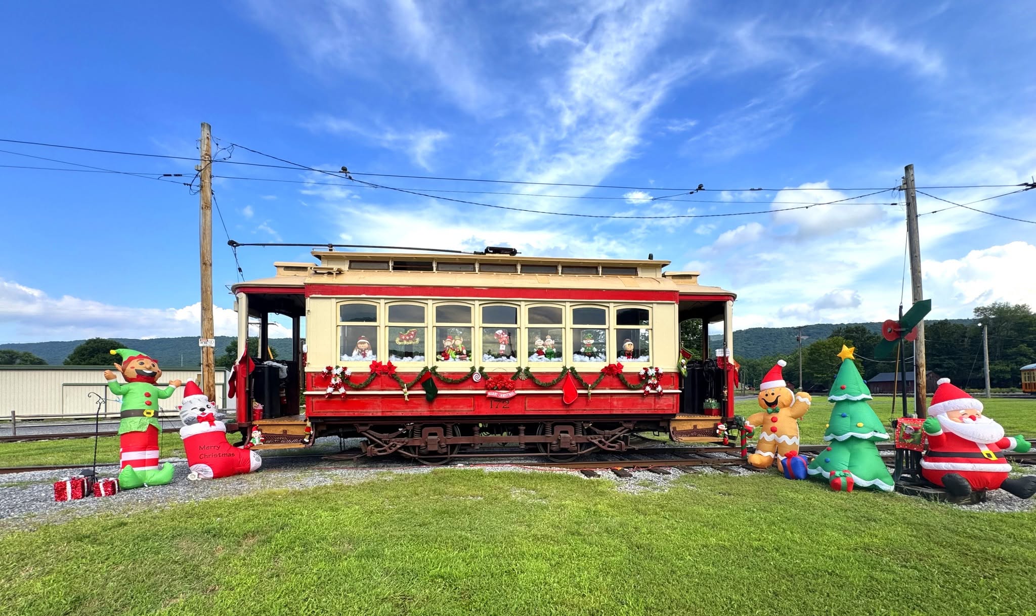 どんぐりアート♡ Xmasタペストリー＆White train ピンキーオブジェ Stuff the Trolley Archives » Rockhill Trolley Museum